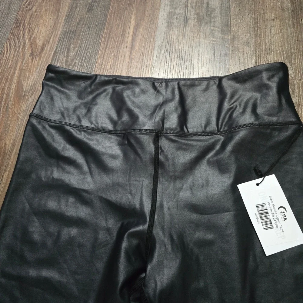 Zyia Black Metallic Light n Tight Leggings Women 20 Black Shiny High Rise